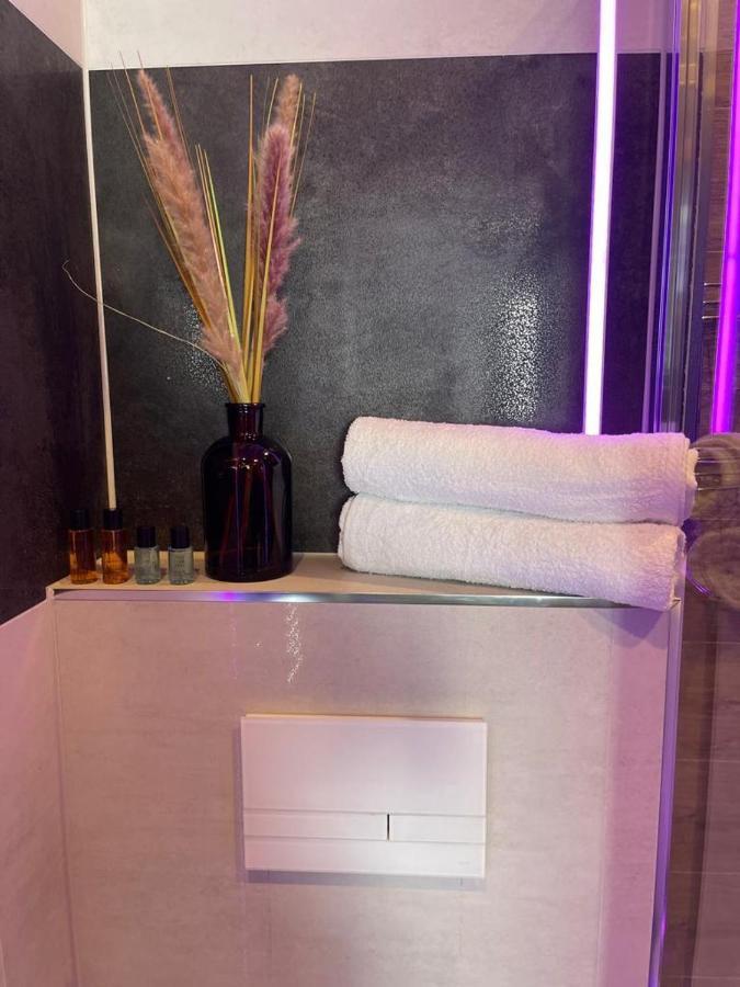 #4 Tgha Luxury One Bedroom Apartment In 阿斯隆 外观 照片