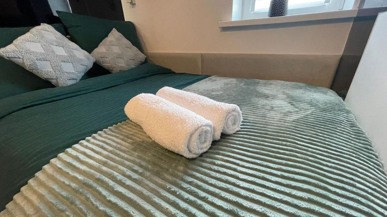 #4 Tgha Luxury One Bedroom Apartment In 阿斯隆 外观 照片