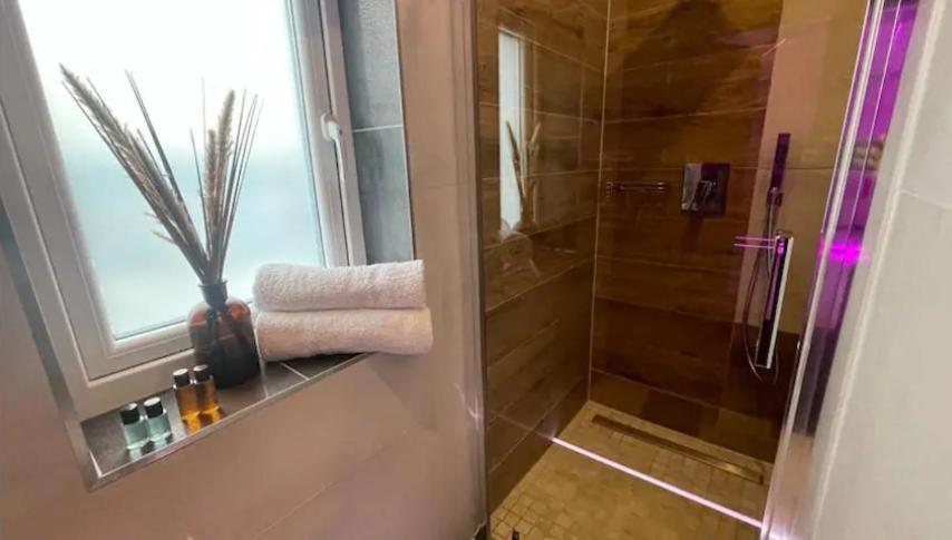 #4 Tgha Luxury One Bedroom Apartment In 阿斯隆 外观 照片